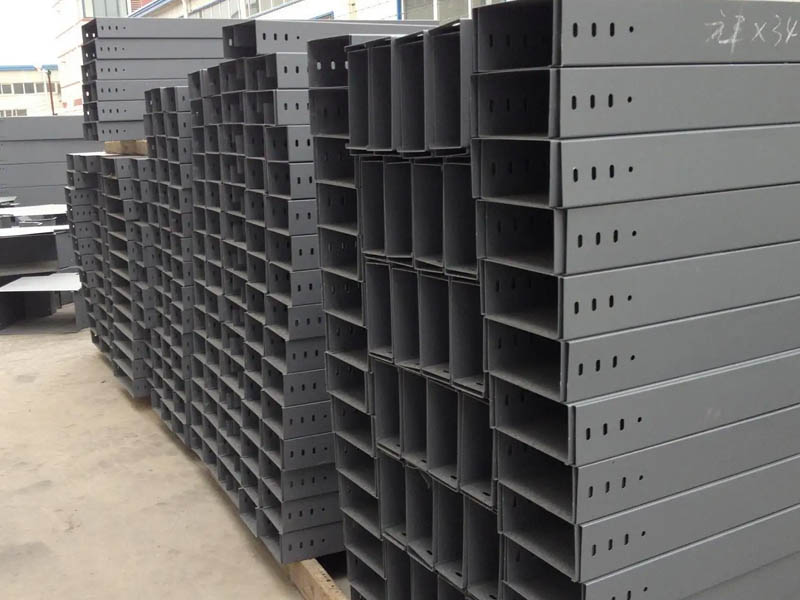 ����\���